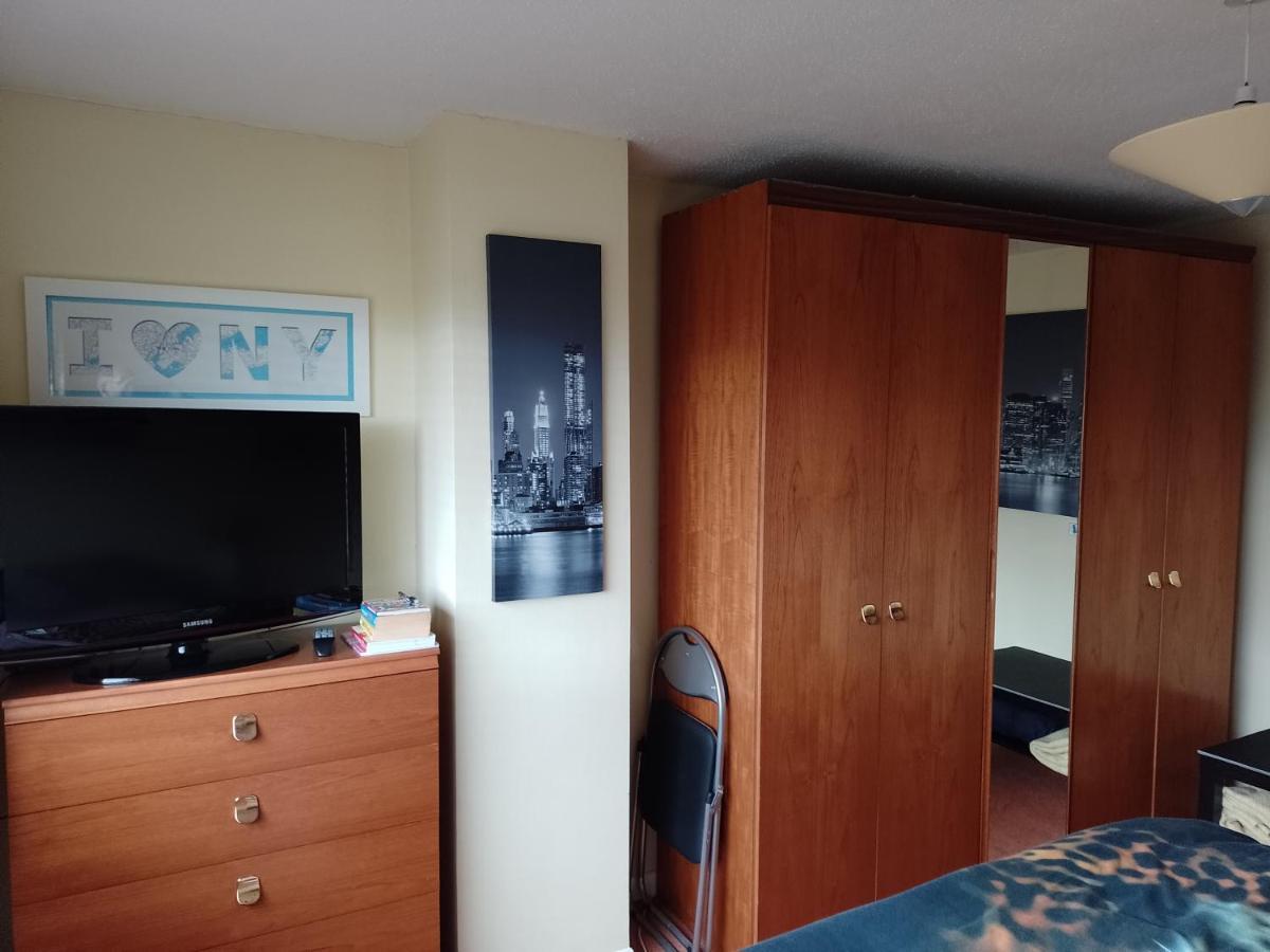 216 Glyn Eiddew Hotel Cardiff Buitenkant foto